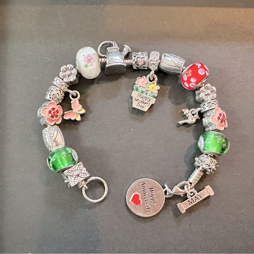 🗓️May Willabee & Ward May Bracelet of the Month – “May Flowers” Theme